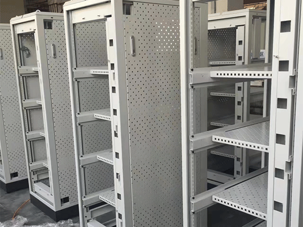 機(jī)柜、機(jī)箱